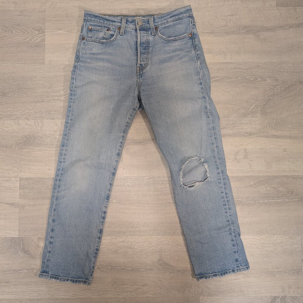 Levi's Light Wash Distressed Jeans